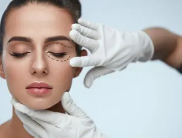 plastyka powiek, plastyka powiek poznań, korekta powiek, lifting powiek, korekcja powiek Poznań, blefaroplastyka powiek